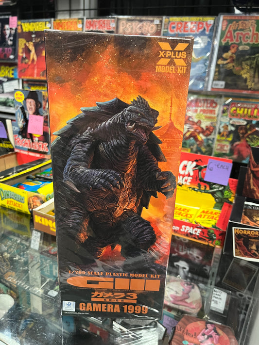 X-Plus GIII Gamera 1999 1/700 Scale Model Kit