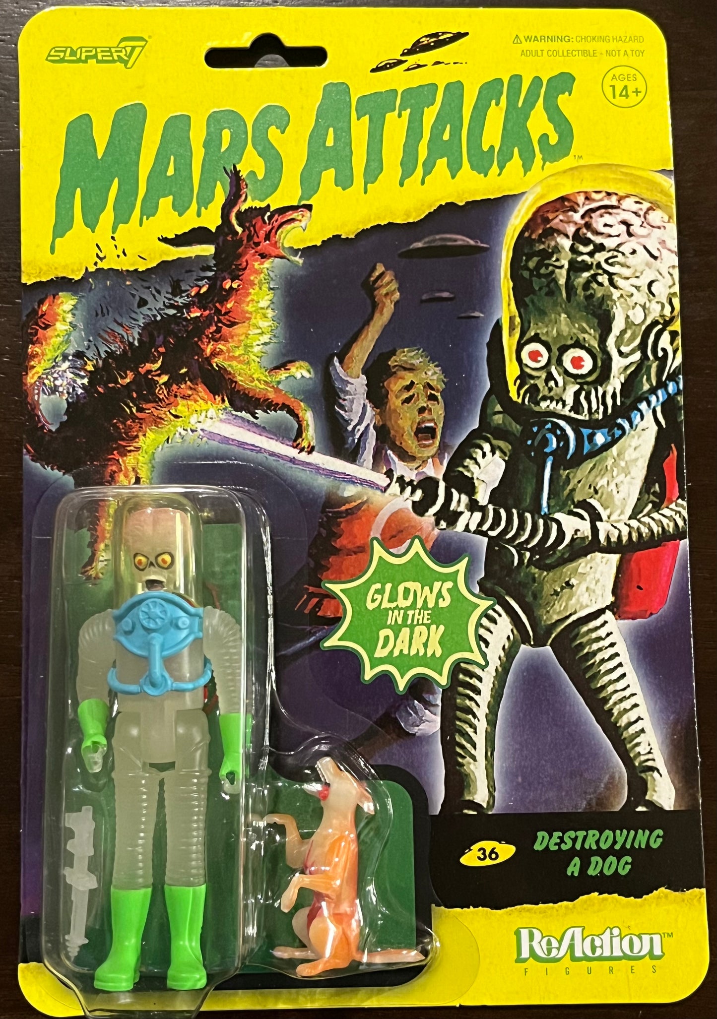 Super7 ReAction Mars Attacks DESTROYING A DOG 3.75” GITD Figure New