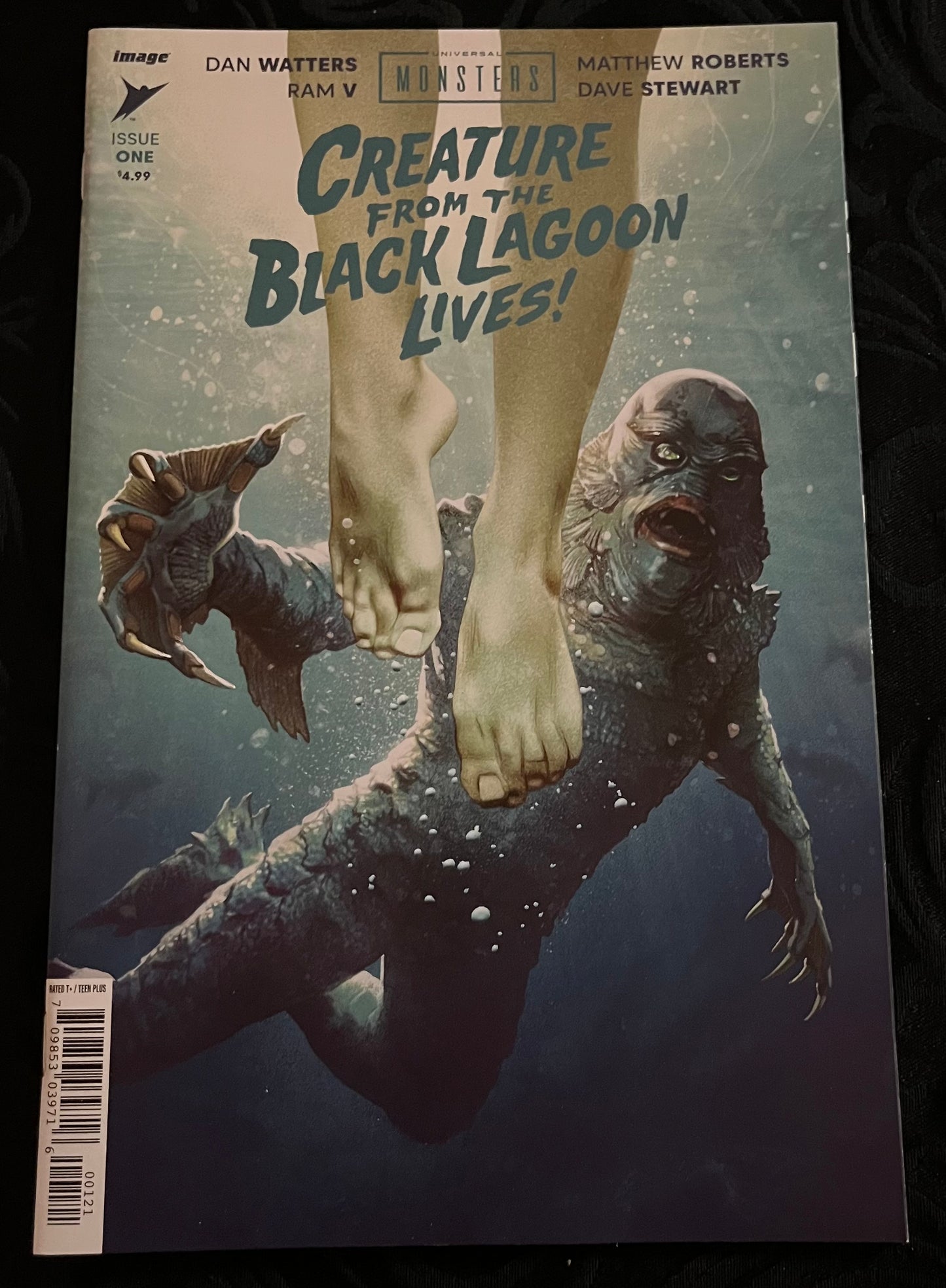 Universal Monsters CREATURE FROM THE BLACK LAGOON LIVES #1