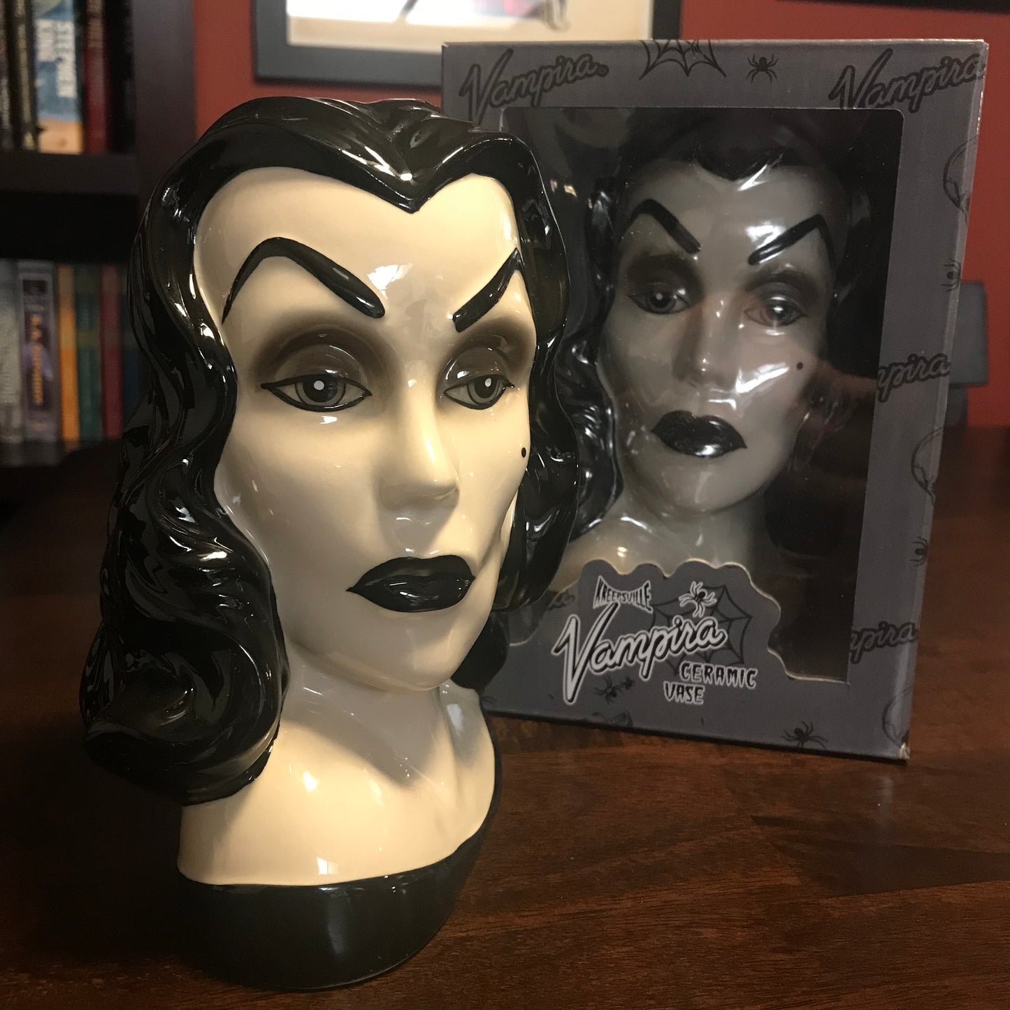 VAMPIRA Portrait Ceramic Vase